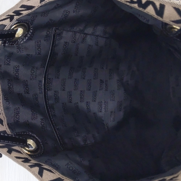 MICHAEL KORS Signature Jet Set Logo Tote Bag - Picture 7 of 7